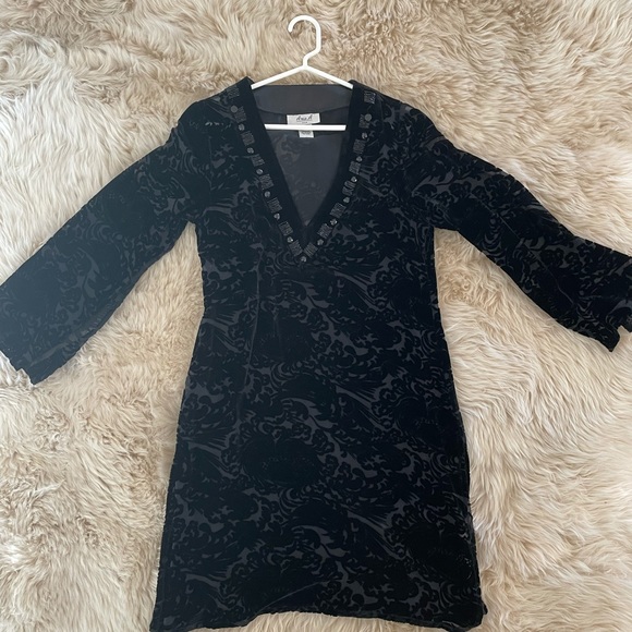 Burnout velvet v neck tunic - Picture 1 of 6